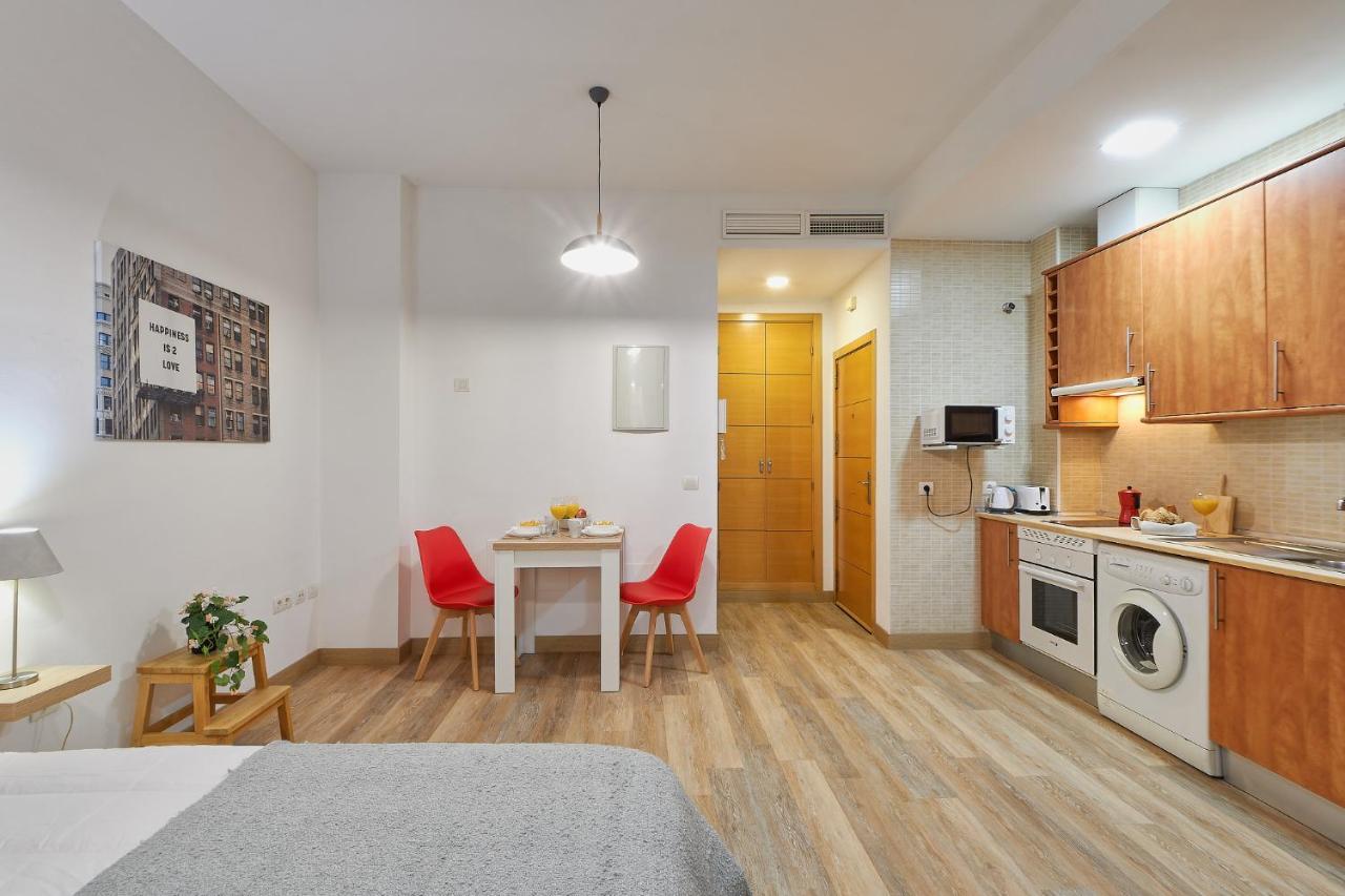 Victoria Urbanite Appartement Málaga Buitenkant foto